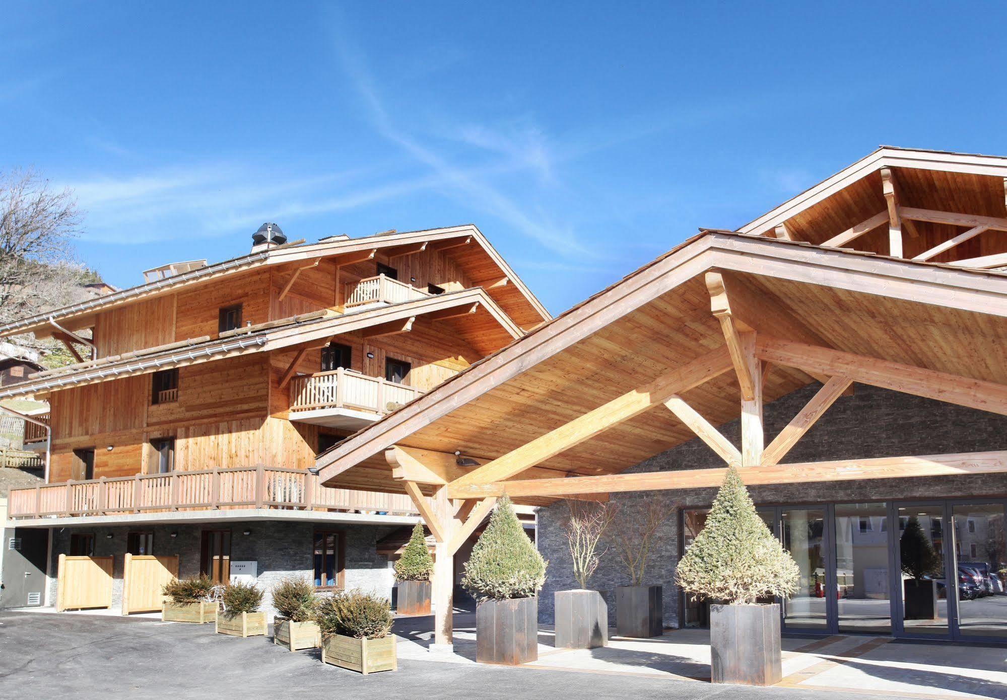 Hotel Prestige Odalys Le Chamois La Clusaz Buitenkant foto